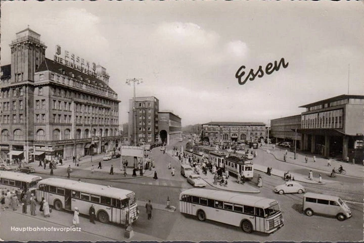 AK Essen, Bahnhofsvorplatz, Straßenbahn, Busse, deutscher Künstlerbund, gelaufen 1961