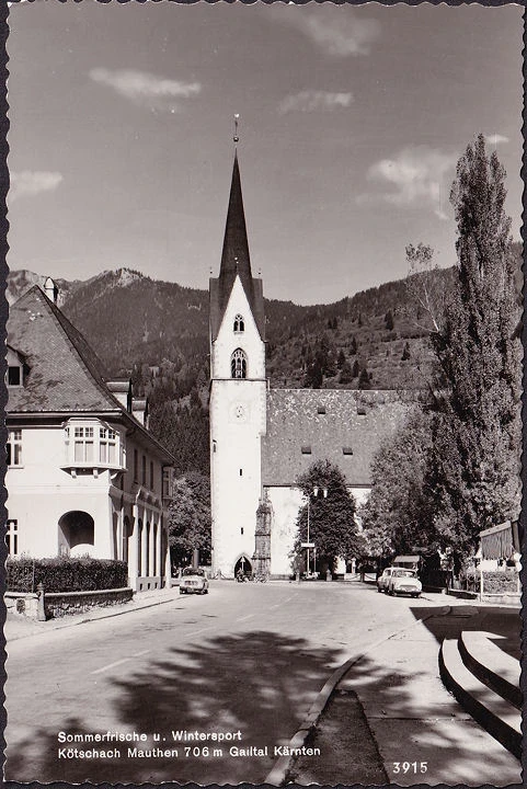 AK Kötschach Mauthen, Straßenansicht, Kirche, Autos, ungelaufen