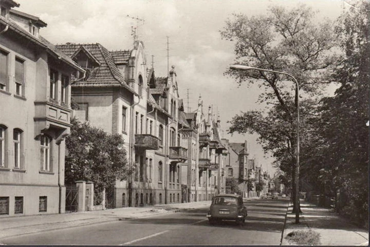 AK Salzwedel, Goethestraße, Straßenansicht, gelaufen 1977