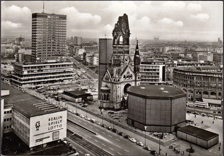 AK Berlin, Europa Center, Haus der Nationen, AEG, zerstörte Kirche, Busse, gelaufen