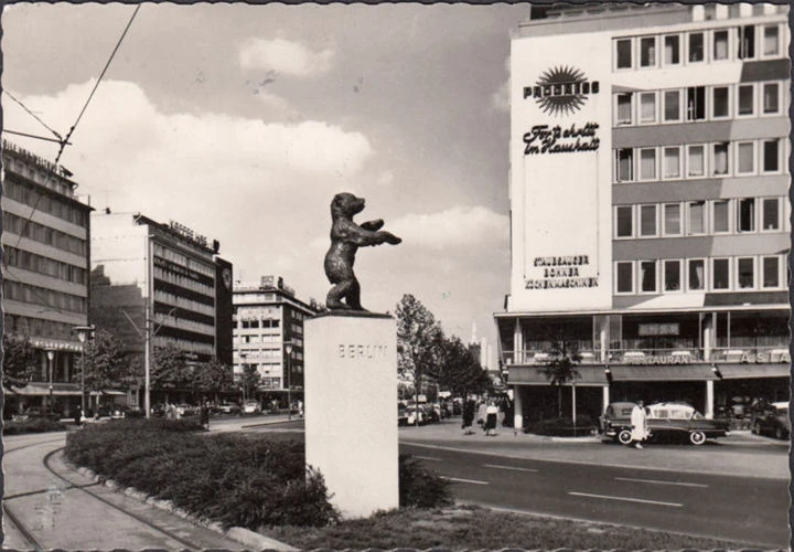 AK Düsseldorf, Fritz Reuter Platz und Berliner Allee, gelaufen 1964