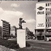 AK Düsseldorf, Fritz Reuter Platz und Berliner Allee, gelaufen 1964