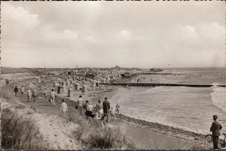 AK Borkum, Südstrand, Strandkörbe, gelaufen 1964