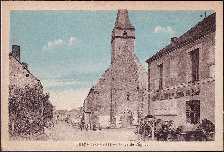 CPA Capelle Royale, Place de I Eglise, circular 1947