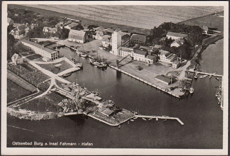 AK Burg auf Fehmarn, Fliegeraufnahme, Hafen, gelaufen 1953