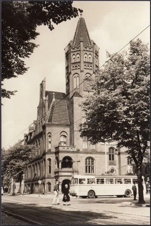 AK Potsdam Babelsberg, Rathaus, Reisebus, ungelaufen