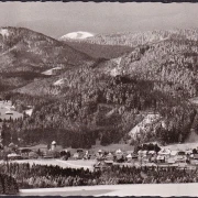 AK Hinterzarten, Stadtansicht im Winter, gelaufen 1962