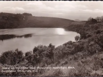 AK Abend am Weinfelder Maar, gelaufen 1960