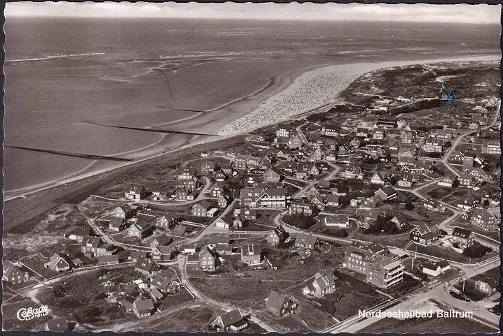 AK Batrum, Fliegeraufnahme, Stadtansicht, gelaufen 1972