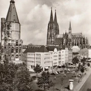 AK Köln, Alter Markt, Rathausturm, Litfaßsäule, gelaufen