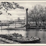 AK Konstanz, Zeppelin Denkmal, Gondelhafen, gelaufen 1958