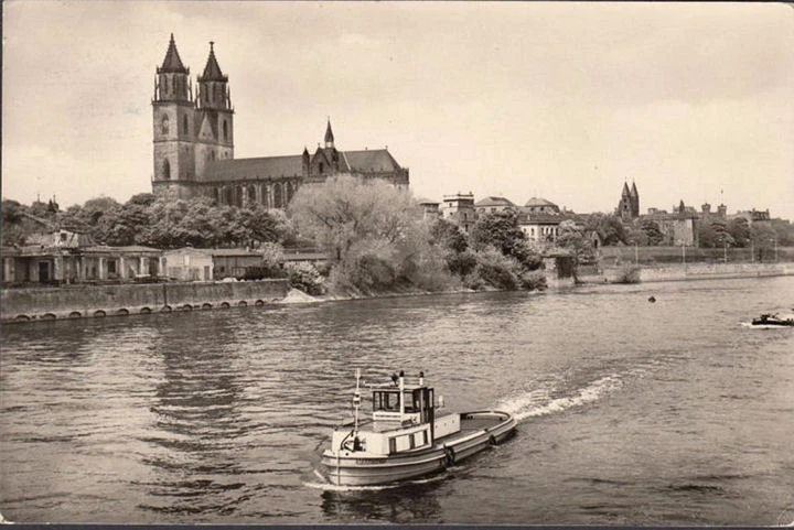 AK Magdeburg, Dom, Elbe und Schlepper, gelaufen 1976