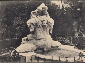 AK Düsseldorf, Blondat Brunnen, Feldpost, gelaufen 1915
