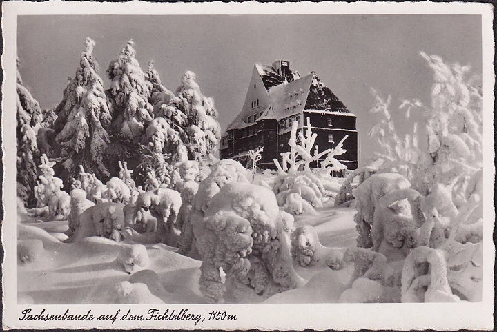 AK Oberwiesenthal, Sachsenbaude auf dem Fichtelberg im Winter, ungelaufen