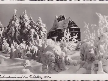 AK Oberwiesenthal, Sachsenbaude auf dem Fichtelberg im Winter, ungelaufen