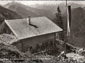 AK Mittenwald, Brunnsteinhütte gegen Tiroler Berge, ungelaufen