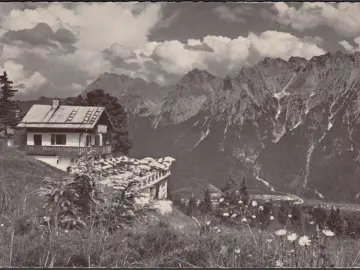 AK Mittenwald, Kranzhaus mit Karwendelgebirge, gelaufen 1965