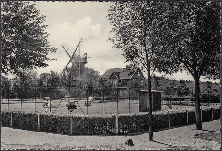 AK Wyk auf Föhr, Tennisplatz und Mühle, ungelaufen