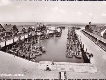 AK Neuharlingersiel, Fischkutter, Schiffe, Hafen, gelaufen 1964