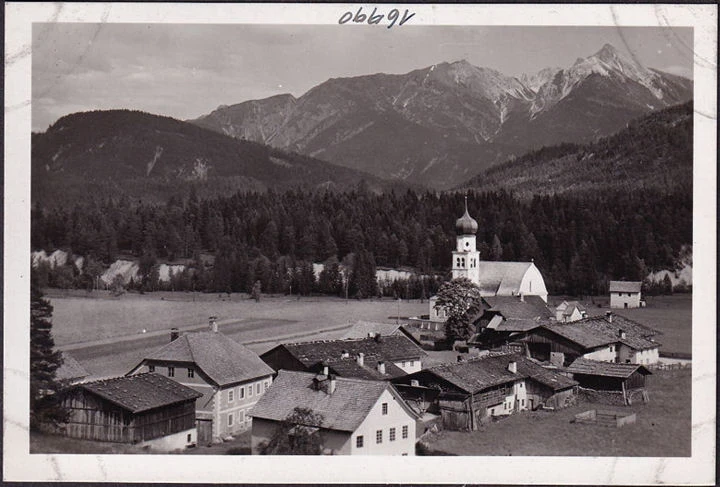 AK Oberleutasch, Stadtansicht mit Reitherspitze, ungelaufen