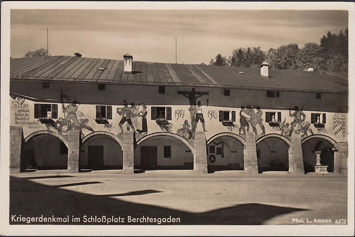 AK Berchtesgaden, Kriegerdenkmal im Schlossplatz, ungelaufen