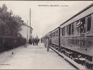 AK Montreuil Belfroy, Bahnhof, Eisenbahn, ungelaufen
