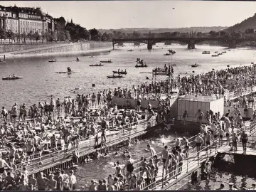 AK Prag, Blick von der Svatopluk Cech Brücke, Badegäste, ungelaufen