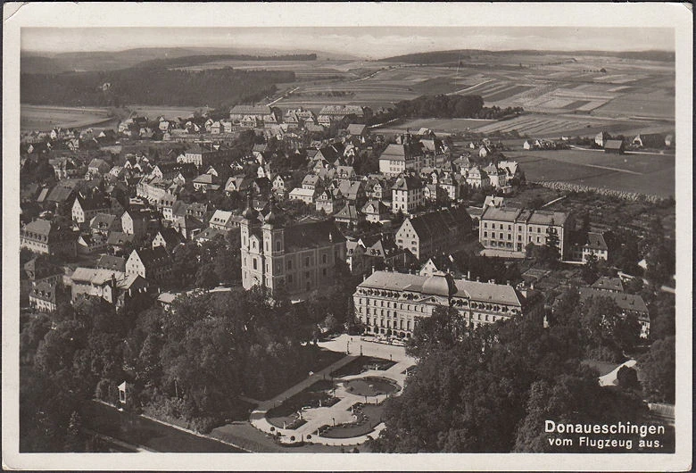 AK Donaueschingen, Fliegeraufnahme, Stadtansicht, gelaufen 1934