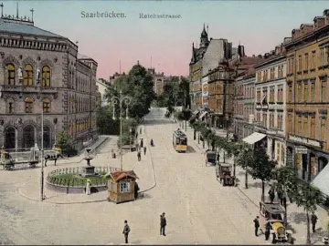 AK Saarbrücken, Reichsstraße, Gasthaus Ulrich, Reflex Fenster, Straßenbahn, gelaufen 1912