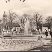 AK Sangerhausen, Park, Kirche, Brunnen, ungelaufen