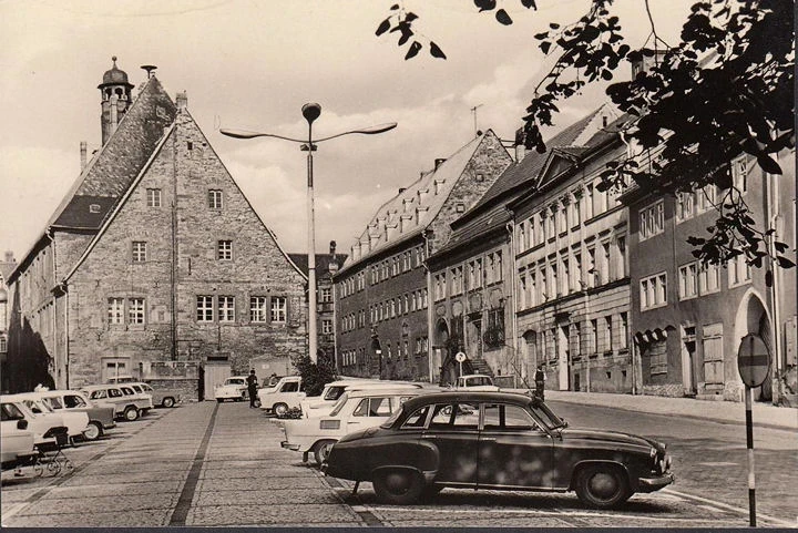 AK Sangerhausen, Rathaus, Autos, ungelaufen