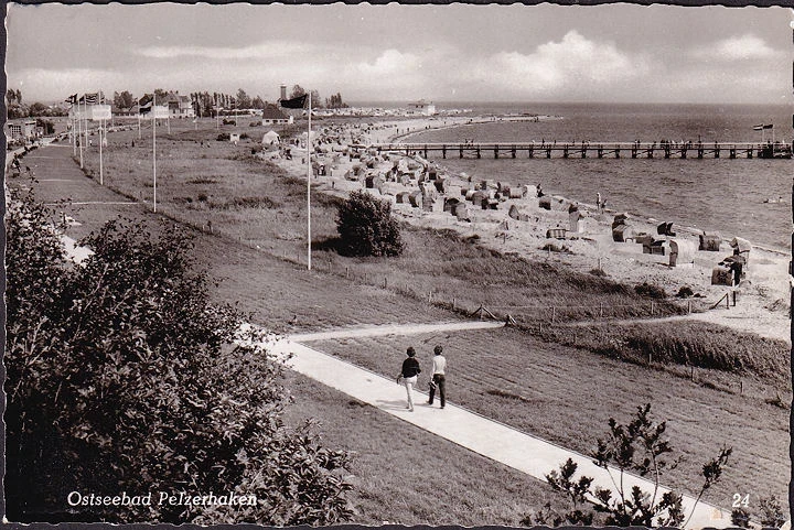 AK Pelzerhaken, Promenade, Seebrücke, Strand, Strandkörbe, gelaufen 1964