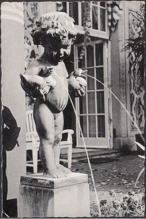 AK Bad Kissingen, Brunnenfigur im Schmuckhof, gelaufen 1961