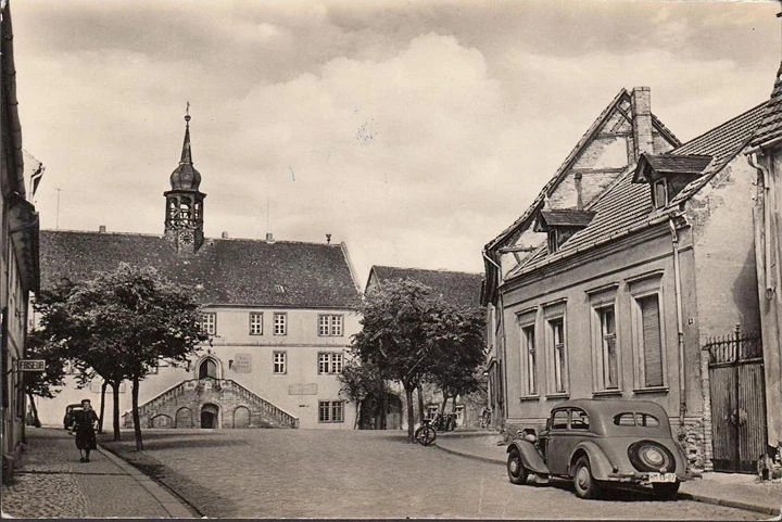 AK Wanzleben, Rathaus, Friseur, Auto, ungelaufen