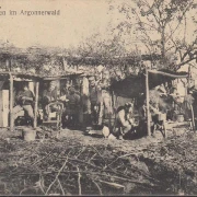 AK Wohnungen Deutscher Soldaten im Argonnerwald, gelaufen 1915