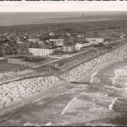 AK Wangerooge, Fliegeraufnahme, Stadtansicht, gelaufen 1958