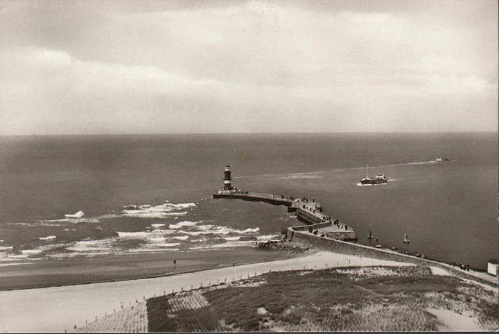 AK Warnemünde, Blick auf die Mole, Leuchtturm, ungelaufen