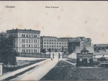 AK Giessen, Neue Kaserne, gelaufen 1919